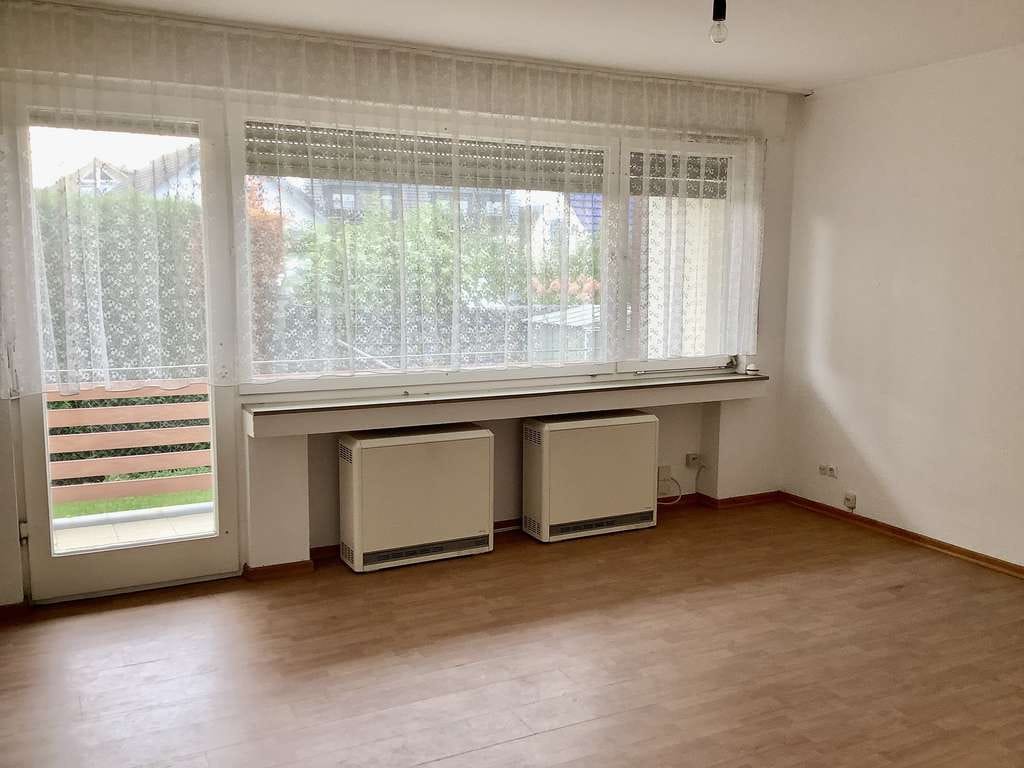 Immobilie in Rommerskirchen - Solides, gut erhaltenes Mehrfamilienhaus in Rommerskirchen mit toller Infrastruktur  - Bild 0
