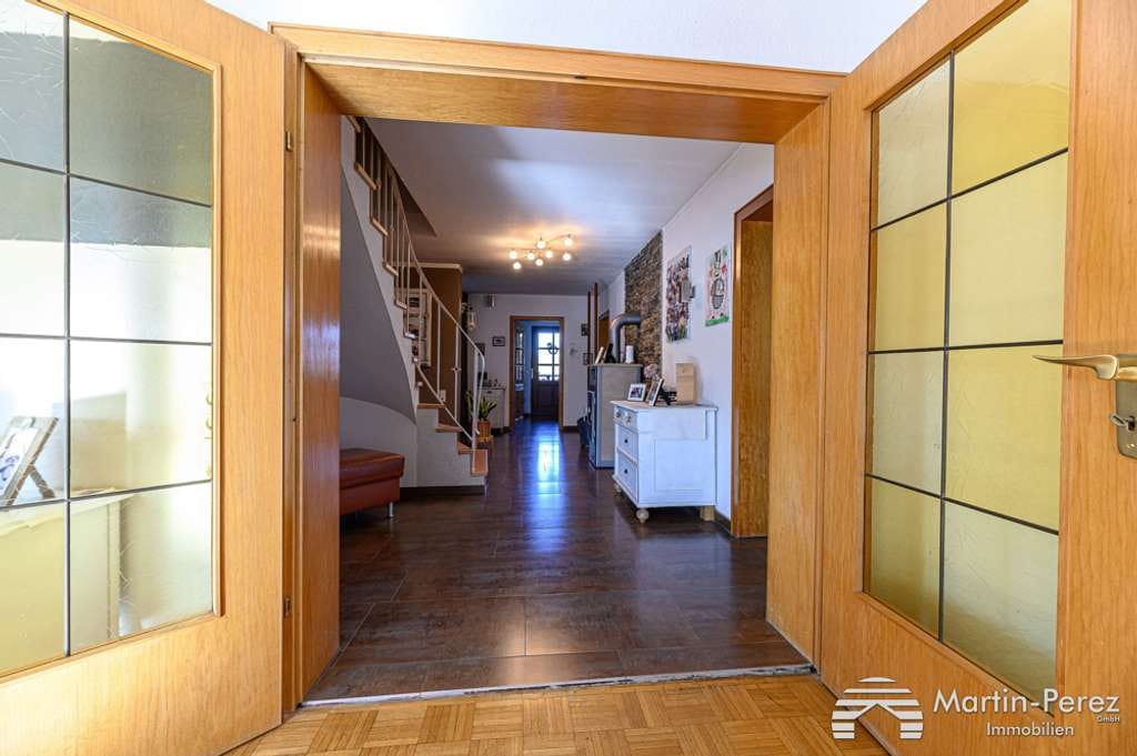 Immobilie in Breckerfeld - Schöne Drei-Zimmer-Wohnung mit Erweiterungsmöglichkeit
- zwei Balkone - Garage - - Bild 2
