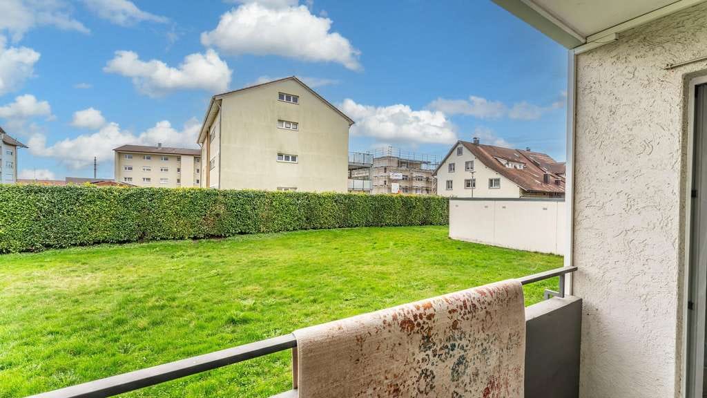 Immobilie in Lottstetten - Ruhiges Wohnen mit Balkon: Charmante Erdgeschosswohnung in idyllischer Lage von Lottstetten - Bild 4