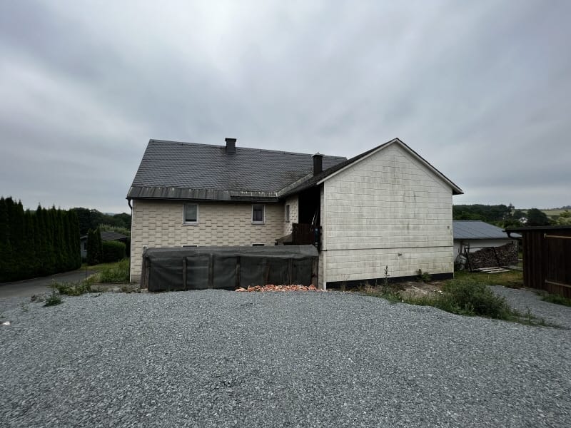 Immobilie in Bad Steben - Einfamilienhaus auf ca. 1.200m² großen Grundstück in Bad Steben! - Bild 1