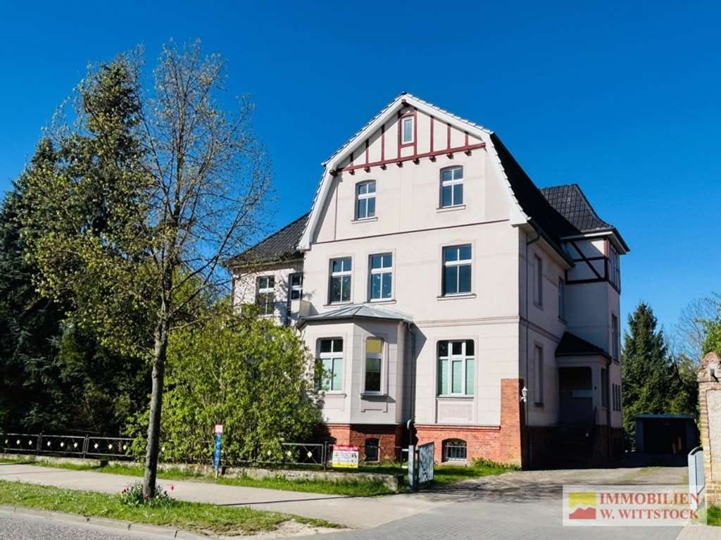Immobilie in Wittstock/Dosse - Attraktive sanierte Villa - Mischung aus Tradition und Modern - Bild 2