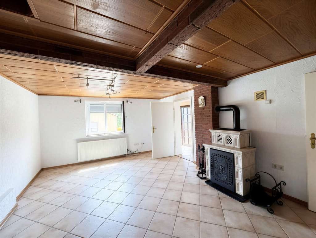 Immobilie in Lützelbach - Charmantes Zuhause mit Wohlfühlcharakter – liebevoll renoviert und naturnah gelegen - Bild 3
