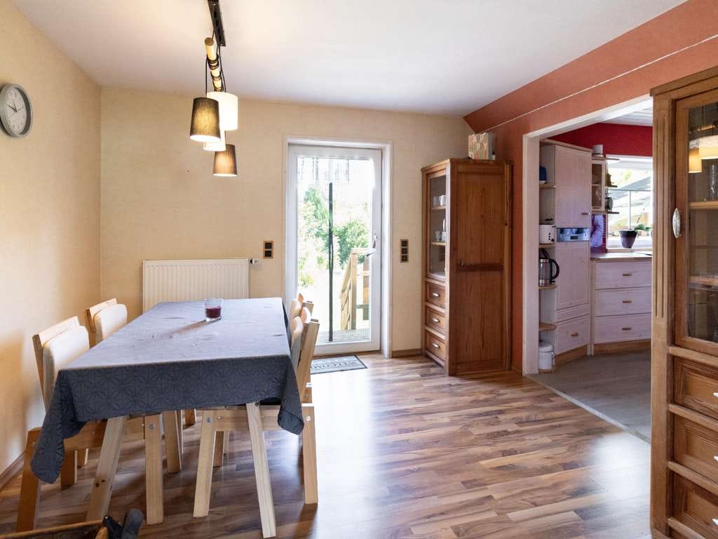 Immobilie in Neuberend - Komplett saniertes Einfamilienhaus mit wasserführendem Holzofen - Bild 4