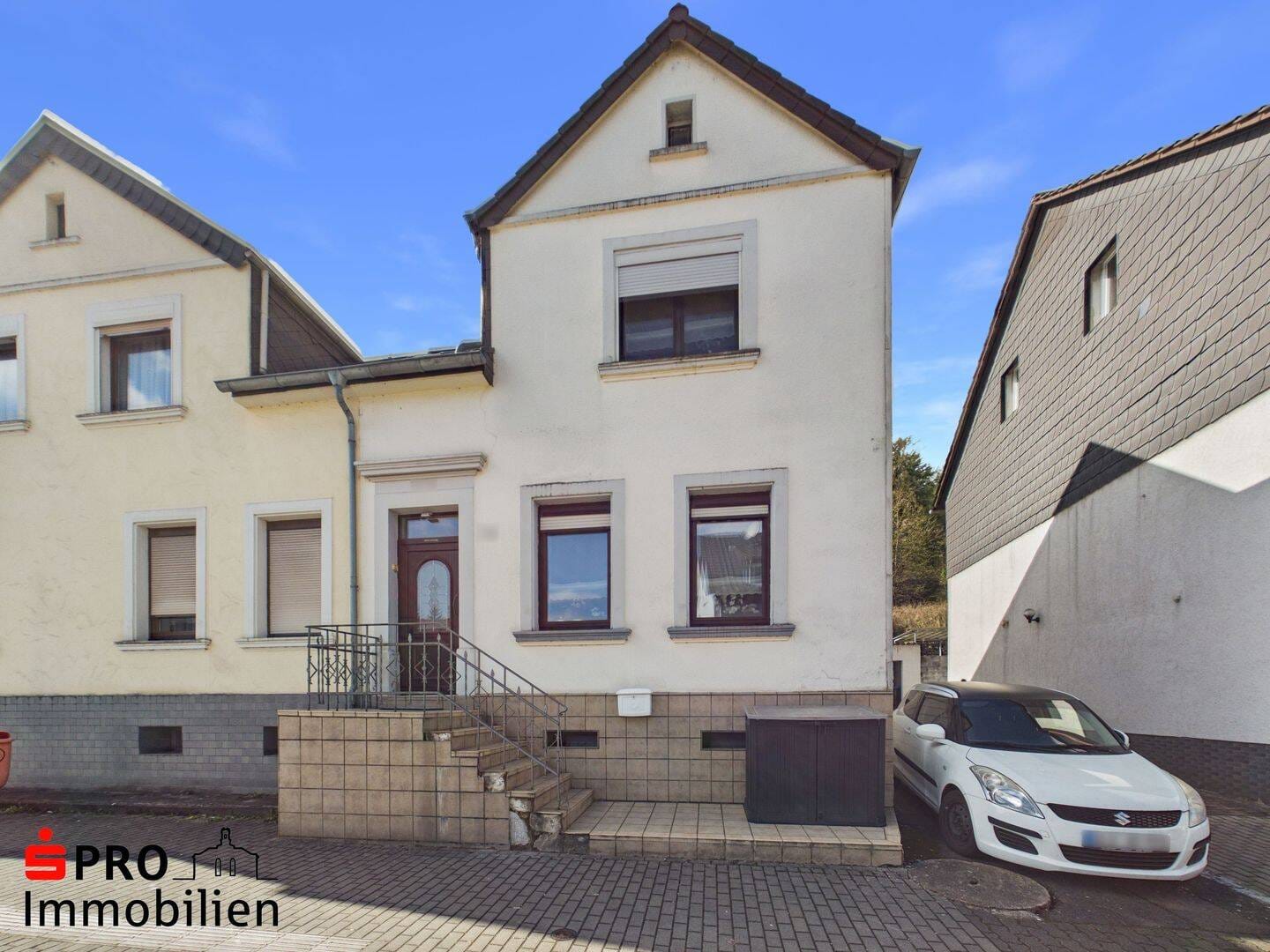 Immobilie in Großrosseln - Charmantes Einfamilienhaus mit großem Garten - Bild 0
