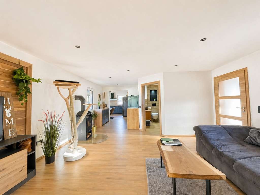 Immobilie in Ludwigsau - Einziehen und wohlfühlen: Moderner Bungalow mit Terasse und großem Grundstück - Bild 1