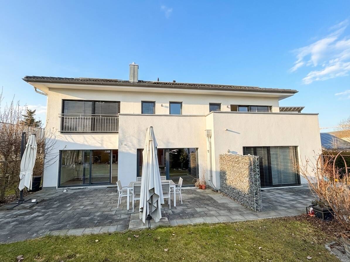 Immobilie in Dingolfing - Bezugsfreies Wohnhaus mit Einliegerwohnung in Dingolfing - Bild 0
