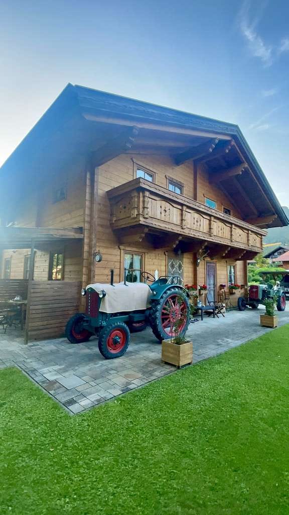 Immobilie in Bayrischzell - Alpenidylle in Bayrischzell – Exklusives Chalet mit Kamin, Balkon und traumhaftem Grundstück - Bild 0