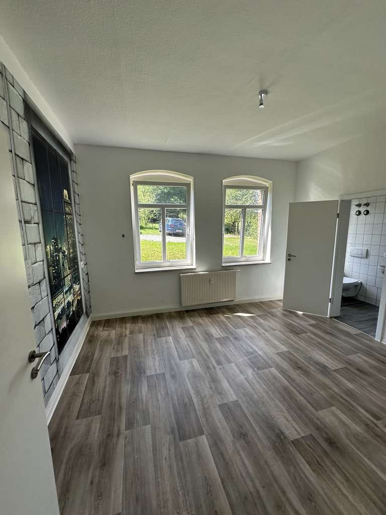Immobilie in Hildburghausen - Mehrfamilienhaus in Hildburghausen / neue Heizung / 6 WE - Bild 3