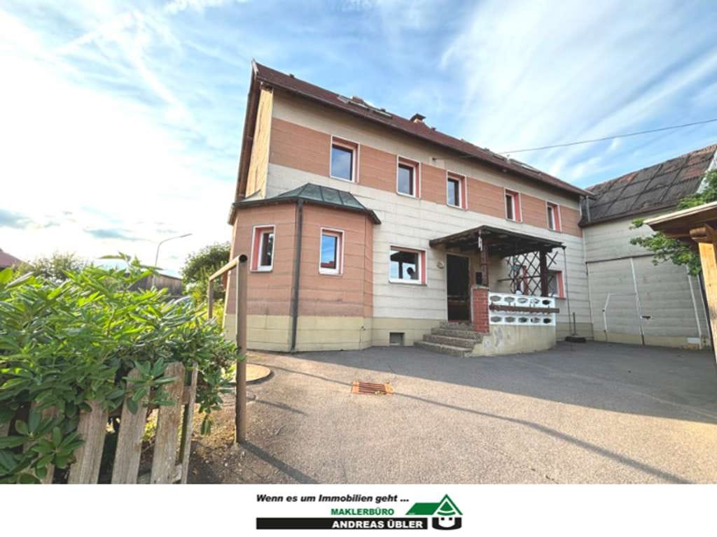 Immobilie in Pullenreuth - Ländliches Zweifamilienhaus mit viel Grün - Bild 0