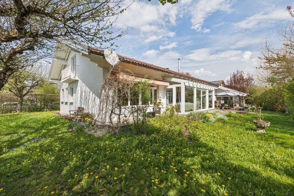 Immobilie in Übersee - Übersee: großzügiges Architektenhaus, ruhig und sonnig. Mit Büro, Praxis, oder Ferienwohnung. - Bild 4