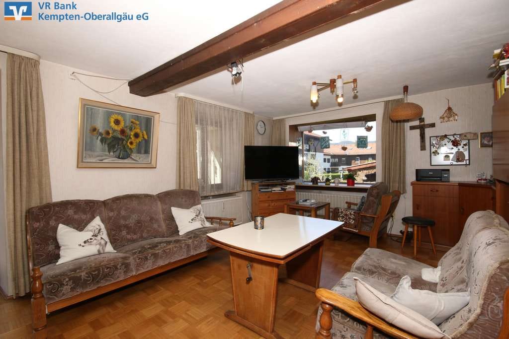 Immobilie in Sonthofen - Charmantes Dreifamilienhaus mit Entwicklungspotenzial - Bild 1
