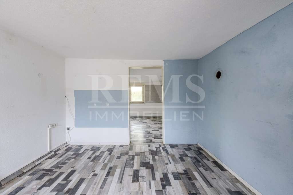 Immobilie in Lorch - Flexibel nutzbare Doppelhaushälfte mit Garten und Balkon in zentraler Lage von Lorch - Bild 1