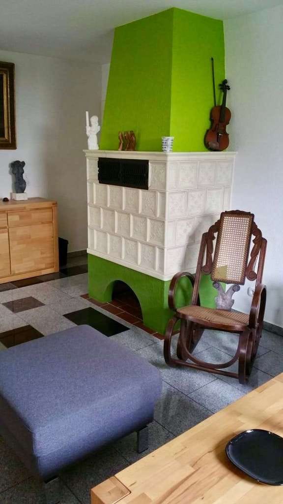 Immobilie in Ettringen - Einfamilienhaus als Wohnoase in Ettringen: Stilvoll saniert mit Garten & Wohnmobil-Garage - Bild 2