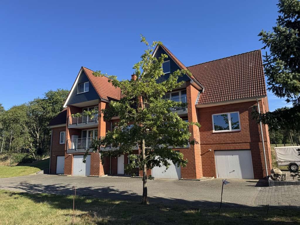 Immobilie in Sassenburg - KAPITALANLAGE AM SEE: Vermietetes MFH mit 6 Einheiten + 4 Garagen am Bernsteinsee - INVESTMENT - Bild 4
