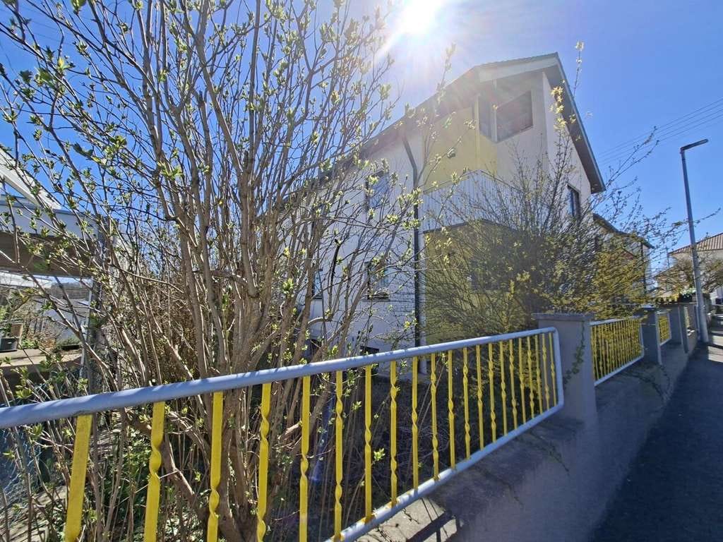 Immobilie in Giengen an der Brenz - Großzügiges, sonniges 
2 - Familienhaus in Giengen/Burgberg - Bild 4