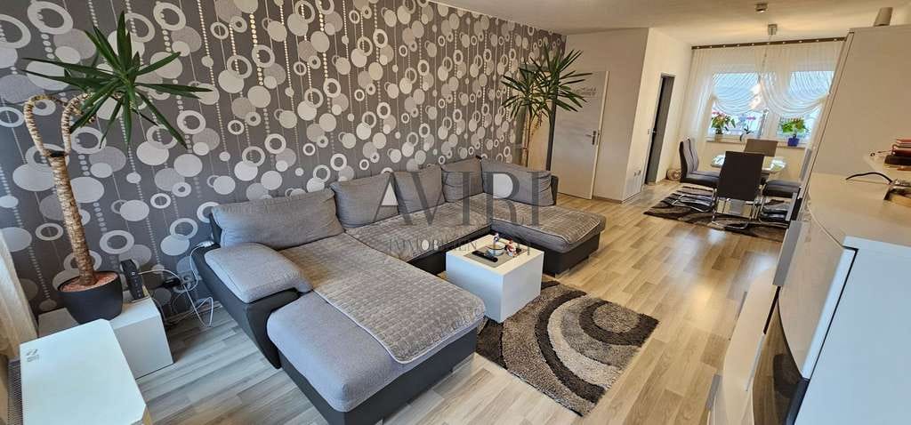 Immobilie in Memmelsdorf - Schöne 3-Zimmerwohnung inkl. Kfz-Stellplatz und Balkon mit Weitsicht - Bild 0