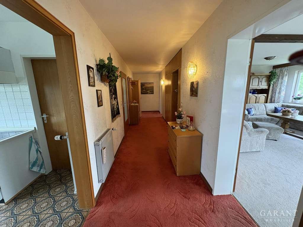 Immobilie in Durlangen - Geplegtes Zweifamilienhaus mit großem Garten - ein Zuhause für Generationen oder als Kapitalanlage! - Bild 3