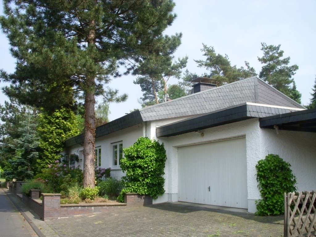 Immobilie in Rheinbreitbach - Einfamilienhaus mit Top-Ausstattung 2 Bäder ruhiger Lage Garten Garage Carport schöne Au - Bild 0