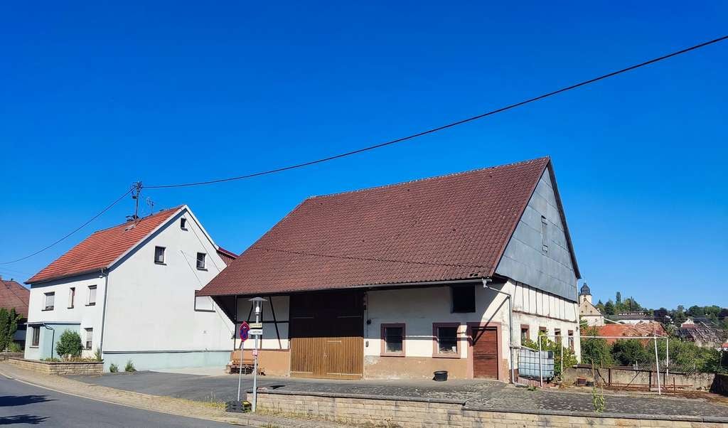 Immobilie in Ravenstein - Außergewöhnliches Anwesen mit erheblichem Potenzial und viel Platz  - Bild 0