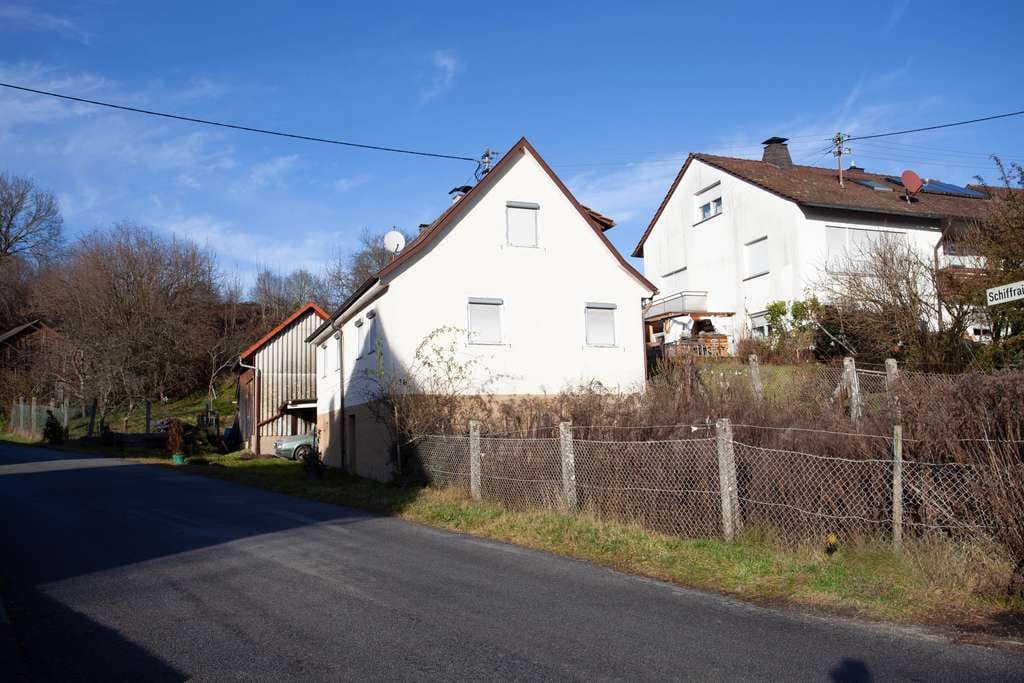 Immobilie in Oppenweiler - Ein Platz für Neues – Abrisshaus mit Weitblick am Oberen Reichenberg in Oppenweiler - Bild 4