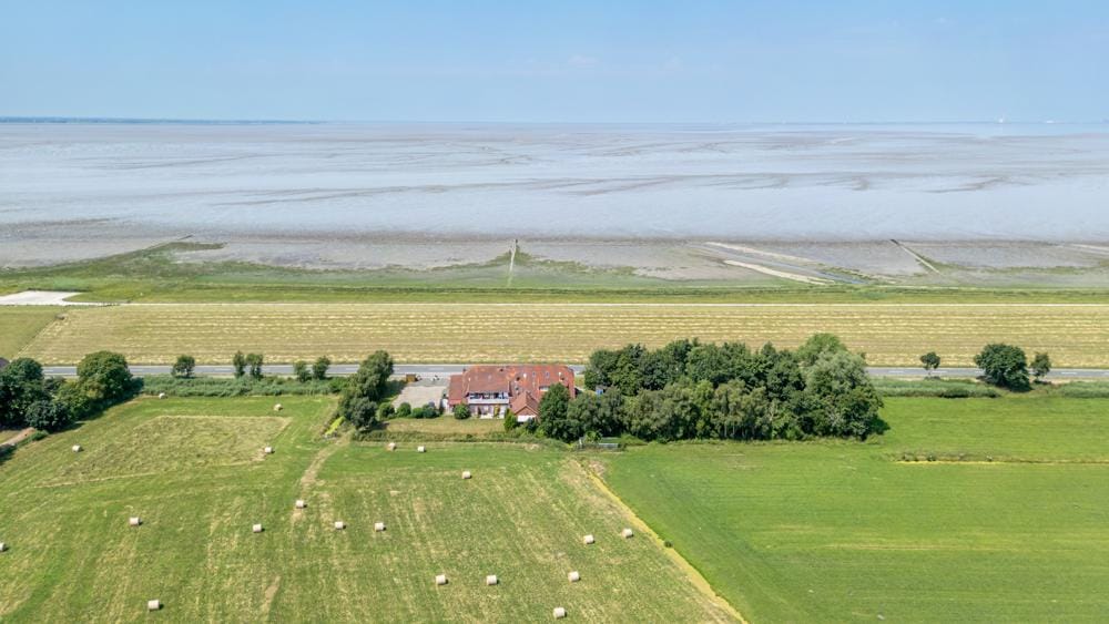 Immobilie in Jade - Attraktive und möblierte 3-Zimmer-Ferienwohnung, Nähe Nordsee in ländlicher Lage direkt am Jadebusen - Bild 4