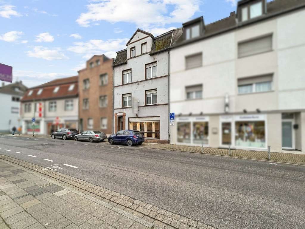 Immobilie in Düren - Vielseitige Kapitalanlage: Mehrgenerationenhaus mit Potenzial in Düren - Bild 0