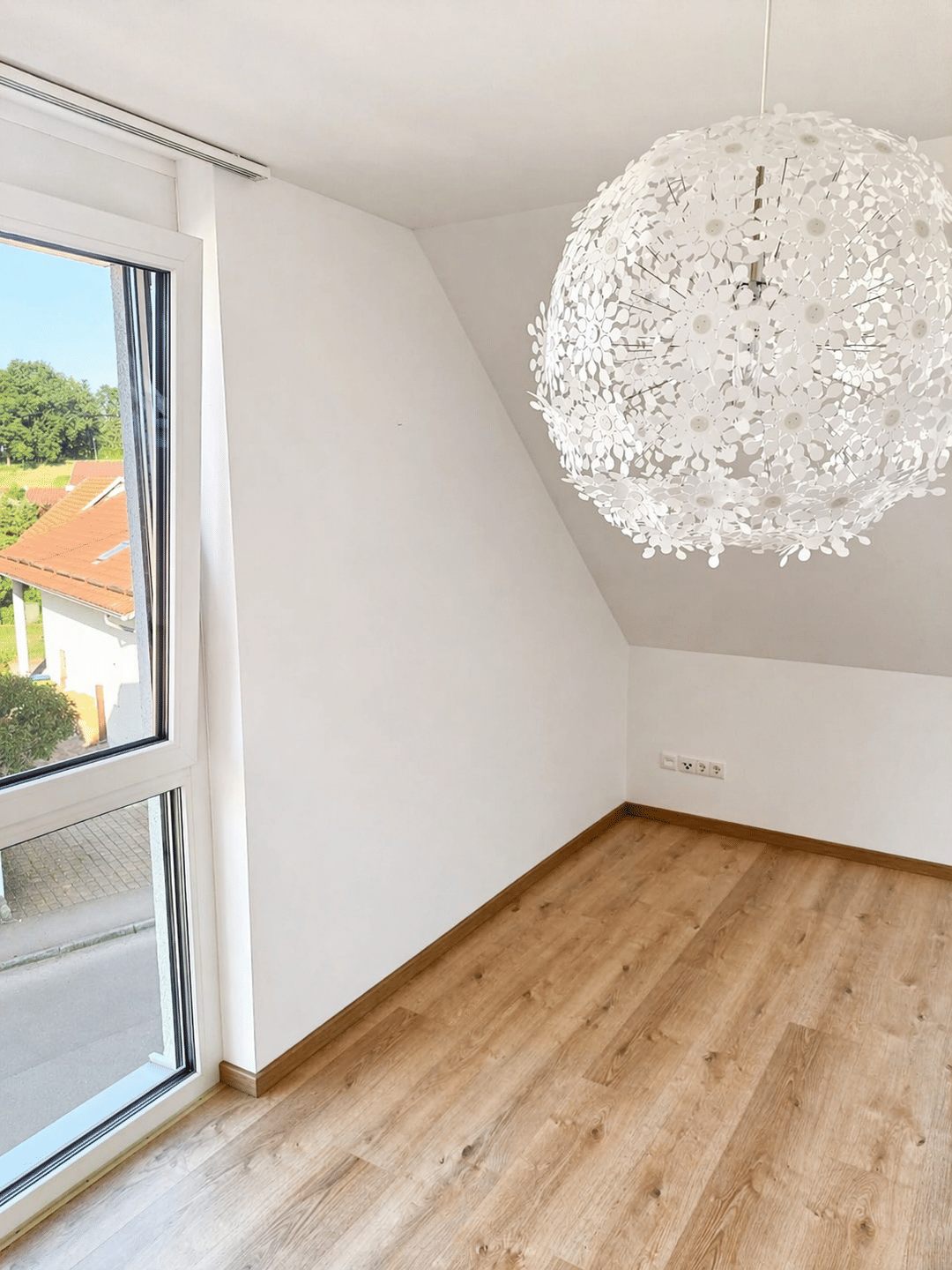 Immobilie in Prittriching - Licht. Raum. Lebensqualität - Neuwertige 4-Zimmer Dachgeschosswohnung mit Balkon und Aufzug - Bild 4