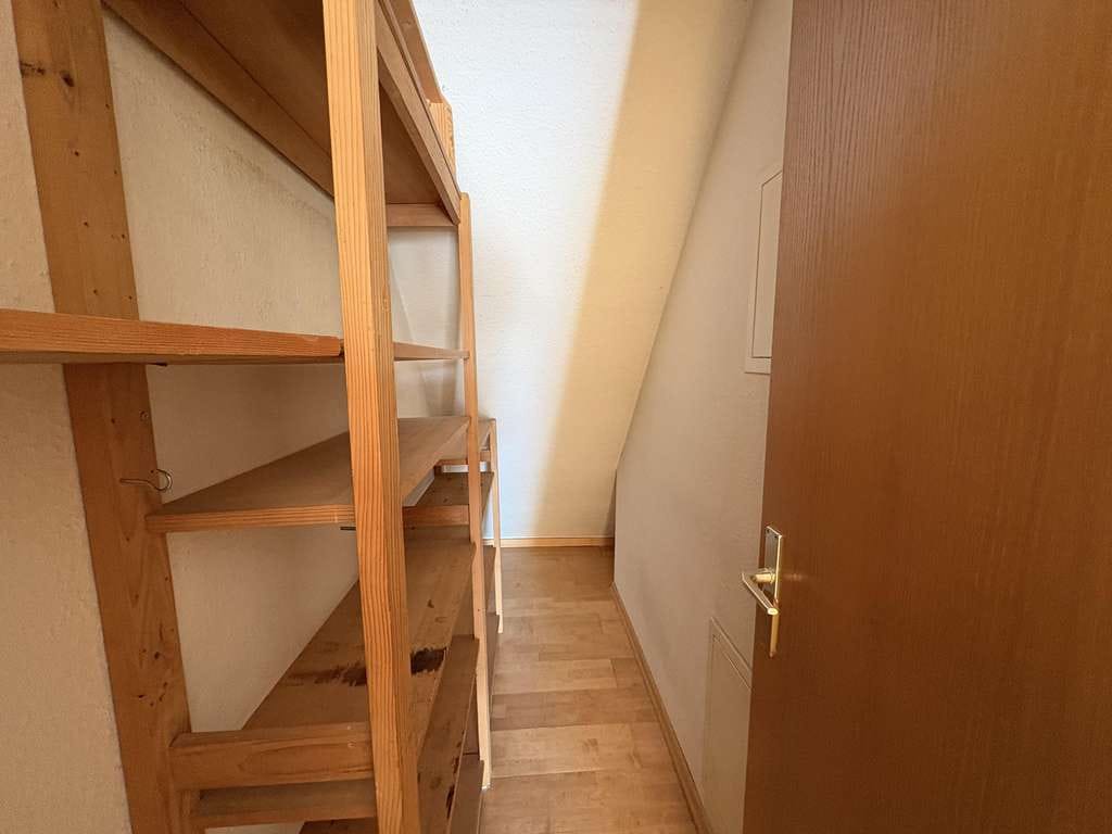 Immobilie in Uhingen - Attraktive 3-Zimmer-Wohnung mit großem Balkon und Ausbaupotenzial im Dachgeschoss, sofort beziehbar! - Bild 4