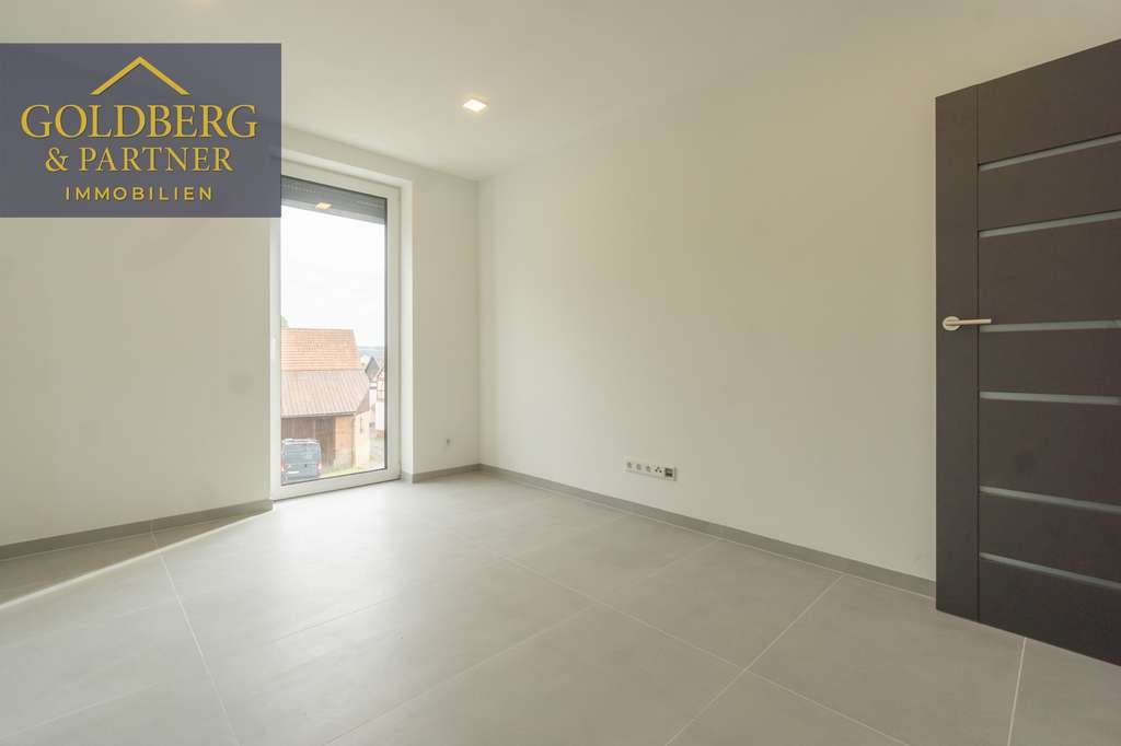 Immobilie in Frankenberg -     Neubau 2024 – Stilvolle Architektur mit zusätzlichem Wohnpotenzial - Bild 4