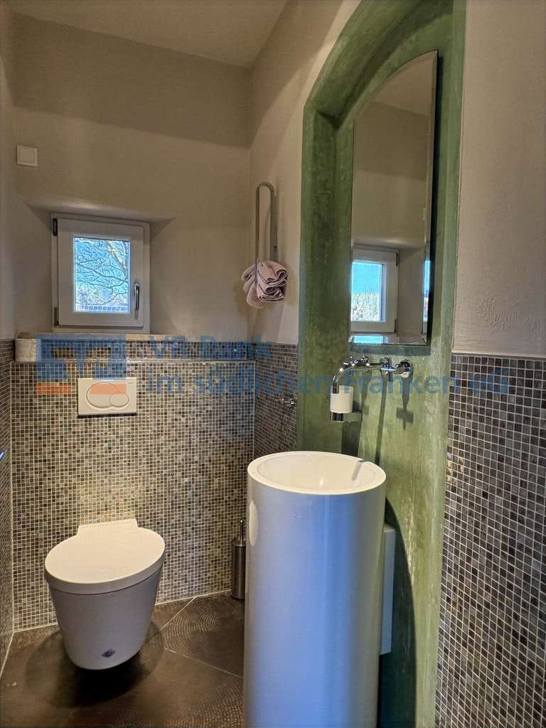 Immobilie in Pleinfeld - Individuelles Wohnen in begehrter Lage mit weitläufigem Garten und Einliegerwohnung am Brombachsee

 - Bild 2