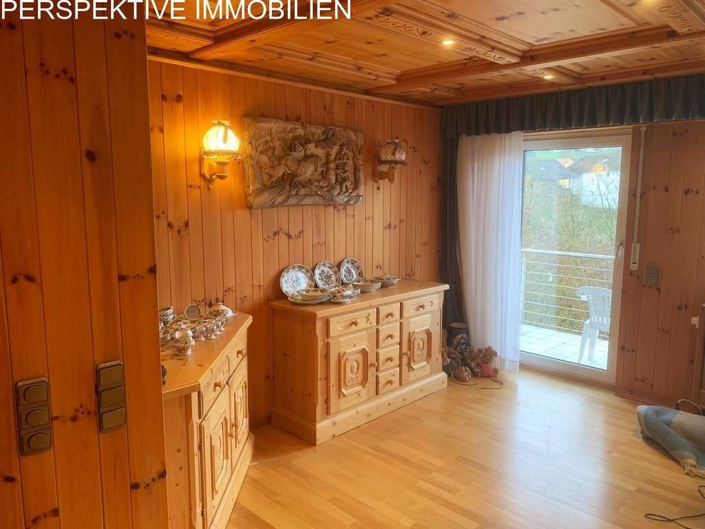 Immobilie in Abtsteinach - Traumhaftes Zweifamilienhaus mit Wohlfühl-Garten - Bild 4