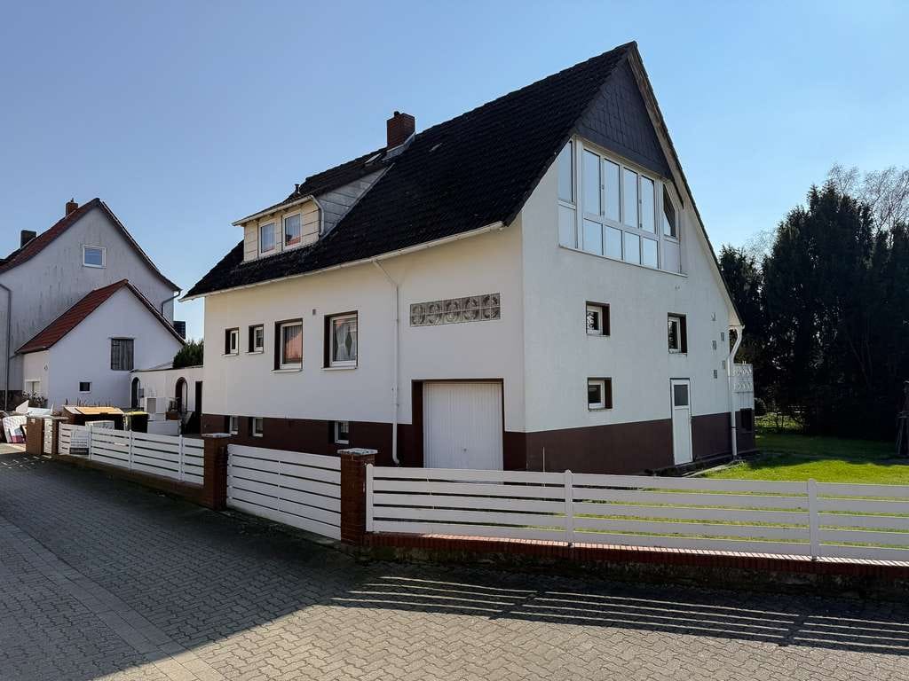 Immobilie in Schöppenstedt - Freistehendes Einfamilienhaus in ruhiger Lage - Bild 1