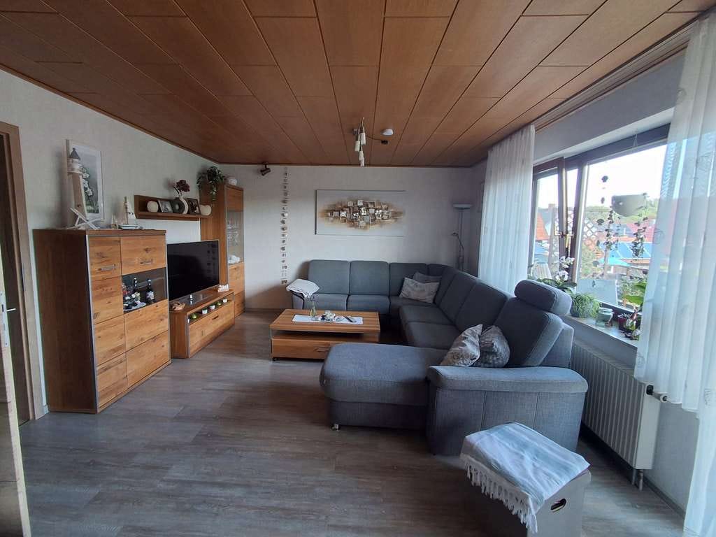 Immobilie in Frickenhausen - Zweifamilienhaus mit Einliegerwohnung in traumhafter Aussichtslage von Frickenhausen-Tischardt - Bild 4