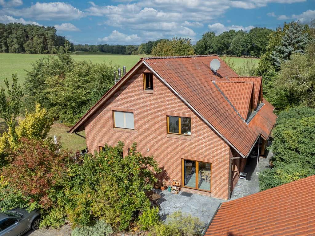 Immobilie in Barnstedt - Wohnen wie im eigenen Park: Traumhaus mit Wintergarten, Weitblick und Privatsphäre - Bild 3