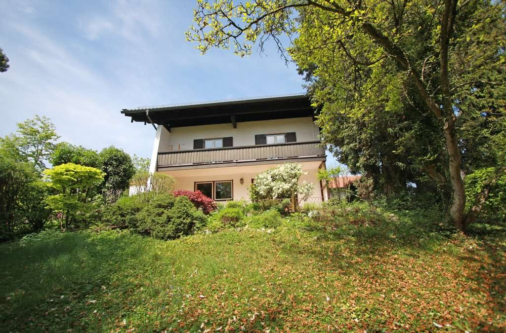 Immobilie in Bernau am Chiemsee - Familienhaus mit Modernisierungspotential in schöner Lage von Bernau am Chiemsee - Bild 3