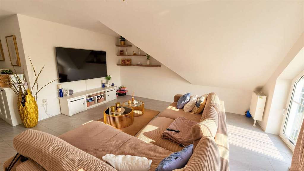 Immobilie in Frontenhausen - Verkauf aus Insolvenz: 2-Zimmer Dachgeschosswohnung in Frontenhausen - Bild 2