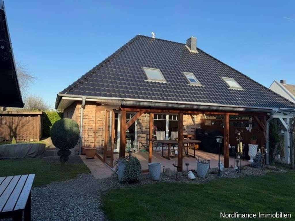Immobilie in Wesenberg - Neuwertige Eigentumswohnung mit Garage und Gartengrundstück - Bild 0