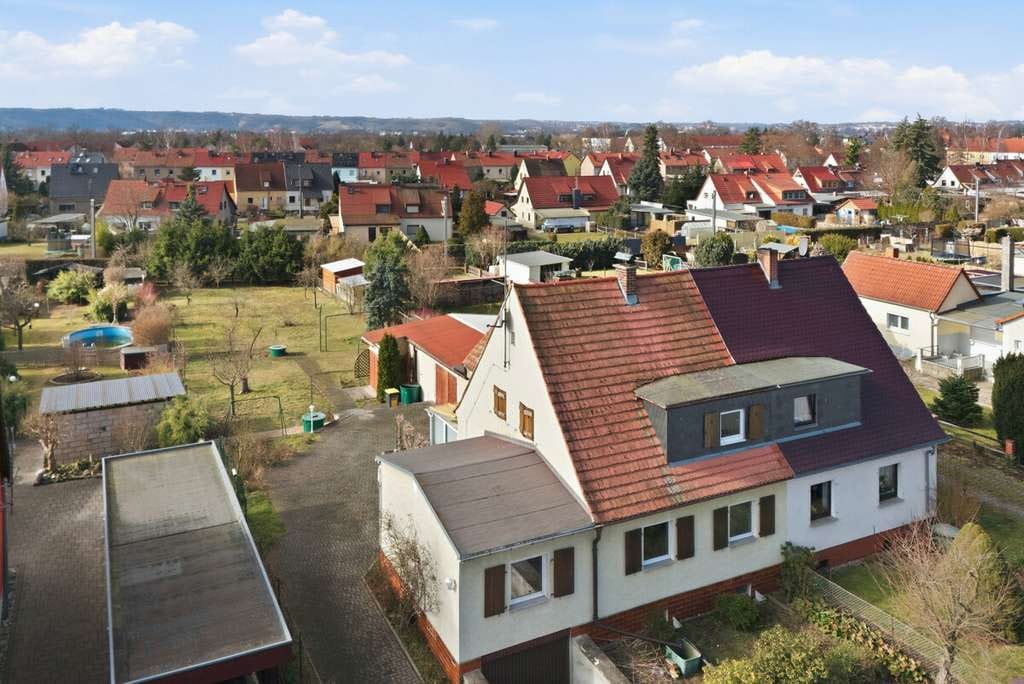 Immobilie in Niederau - Einfamilienhaus / Doppelhaushälfte mit großem Grundstück in idyllischer Lage von Weinböhla! - Bild 0