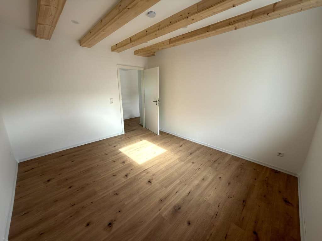 Immobilie in Igensdorf - Kernsaniertes ZFH - 2 vermietbare Whg., Energieklasse A, 1.450 € Sollmiete - Bild 3