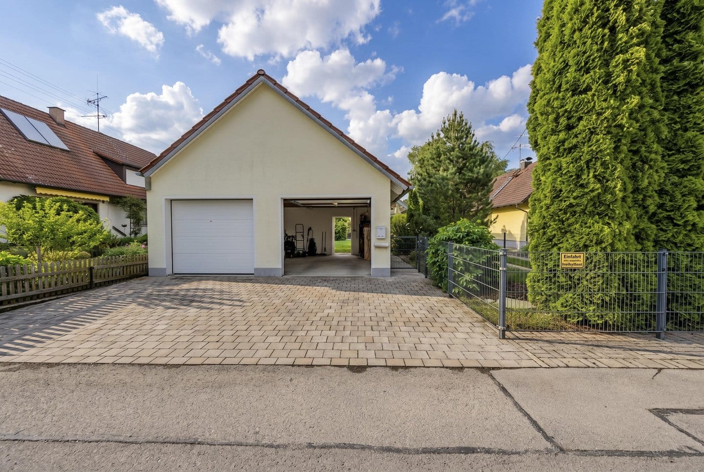 Immobilie in Geltendorf - Hochwertig ausgestattetes und ruhig gelegenes Einfamilienhaus mit Lift und Doppelgarage - Bild 3