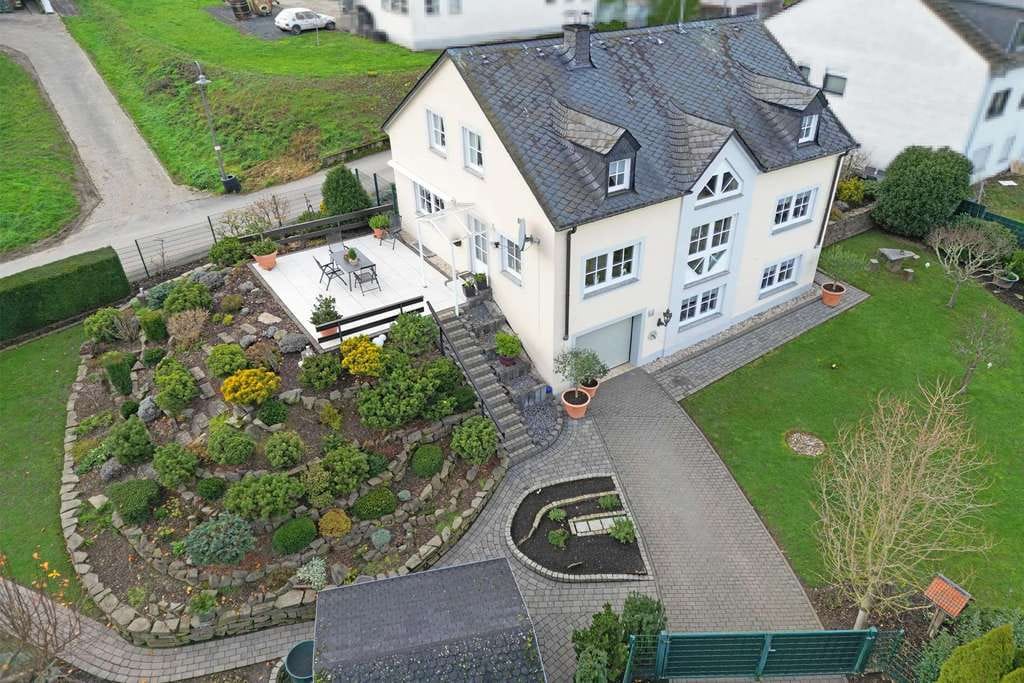 Immobilie in Detzem - Riol: Hochwertiges Wohnhaus in top Wohnlage - Familienfreundlich mit schöner Aussicht und top Garten - Bild 2