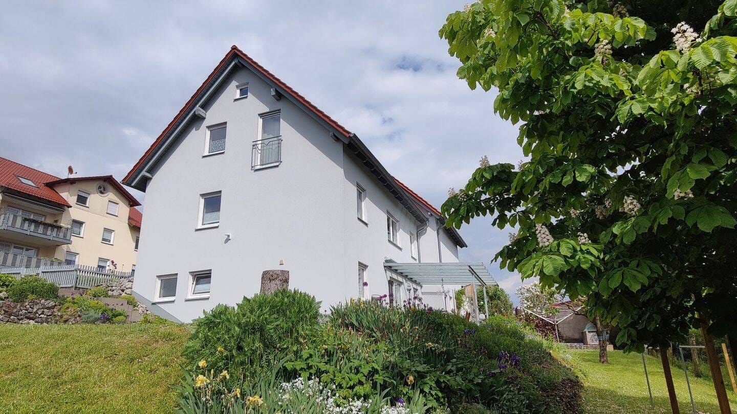 Immobilie in Priesendorf - Hier werden Sie sich wohlfühlen: TOP gepflegtes und charmantes Einfamilienhaus in ruhiger Wohnlage - Bild 0