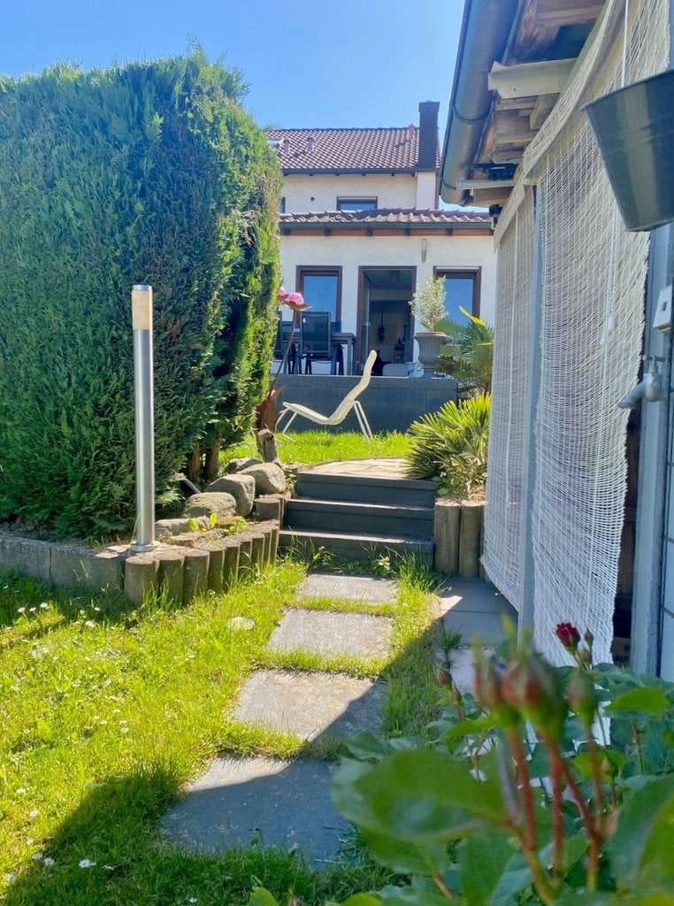 Immobilie in Baltmannsweiler - Charmantes Wohlfühlhaus für Familien - großer Garten! - Bild 2