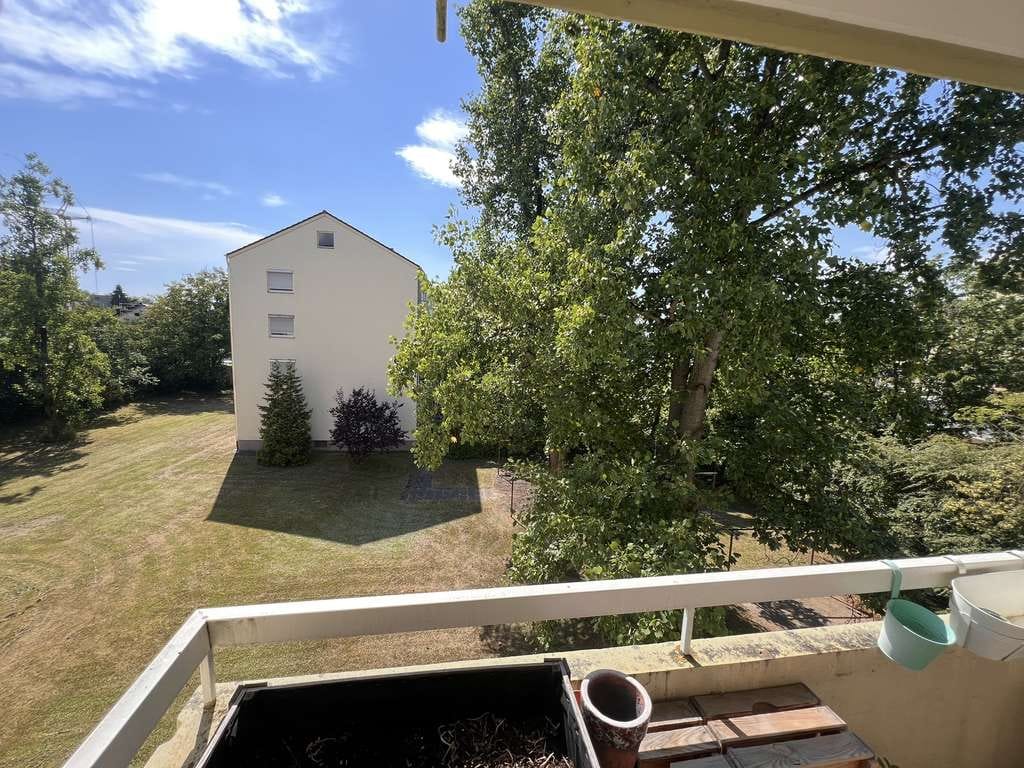 Immobilie in Staufen im Breisgau - Attraktive 3-Zimmer-Wohnung mit zwei Balkonen und idealer Lage! - Bild 4