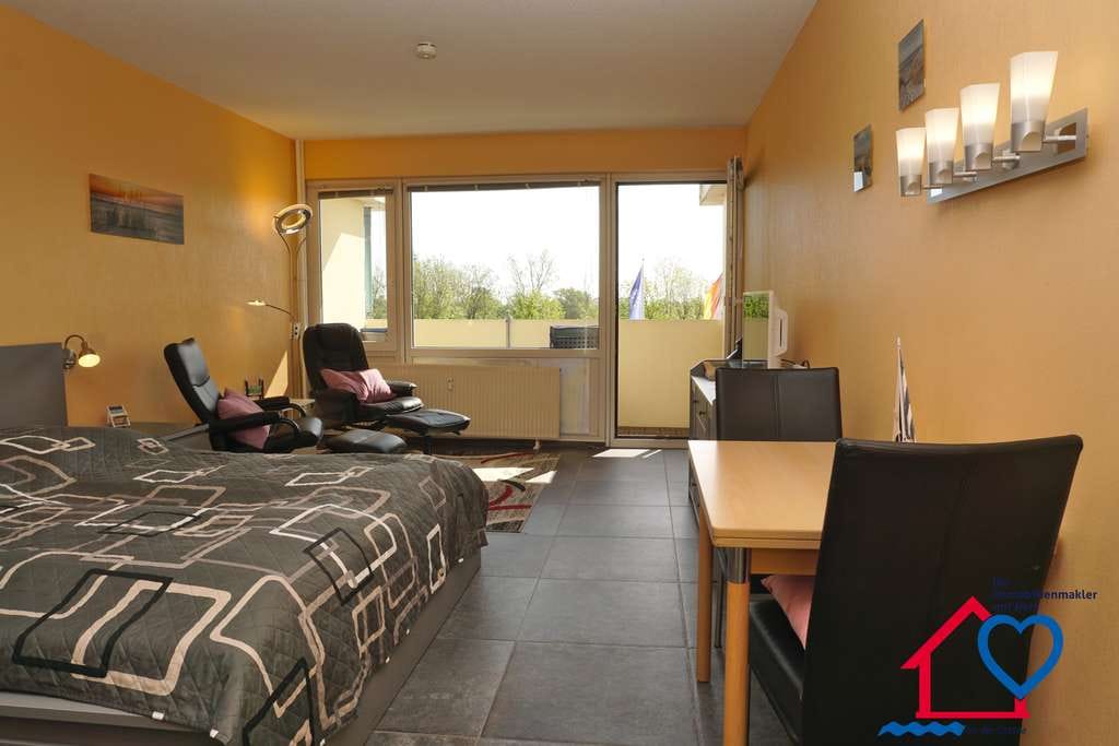 Immobilie in Schönberg (Holstein) - Modernisiertes Ostsee-Apartment mit Ost-Balkon & Aufzug in Strandnähe - Bild 3