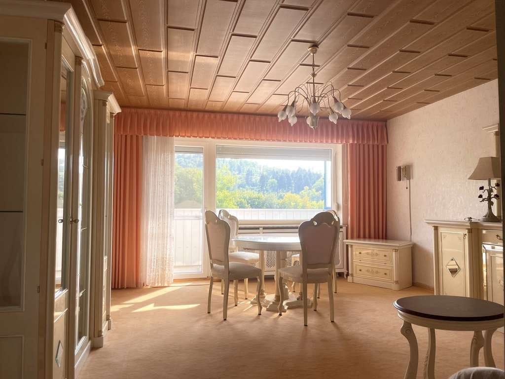 Immobilie in Hirzenhain - Lichtdurchflutete ETW mit Südbalkon und Garage. - Bild 0