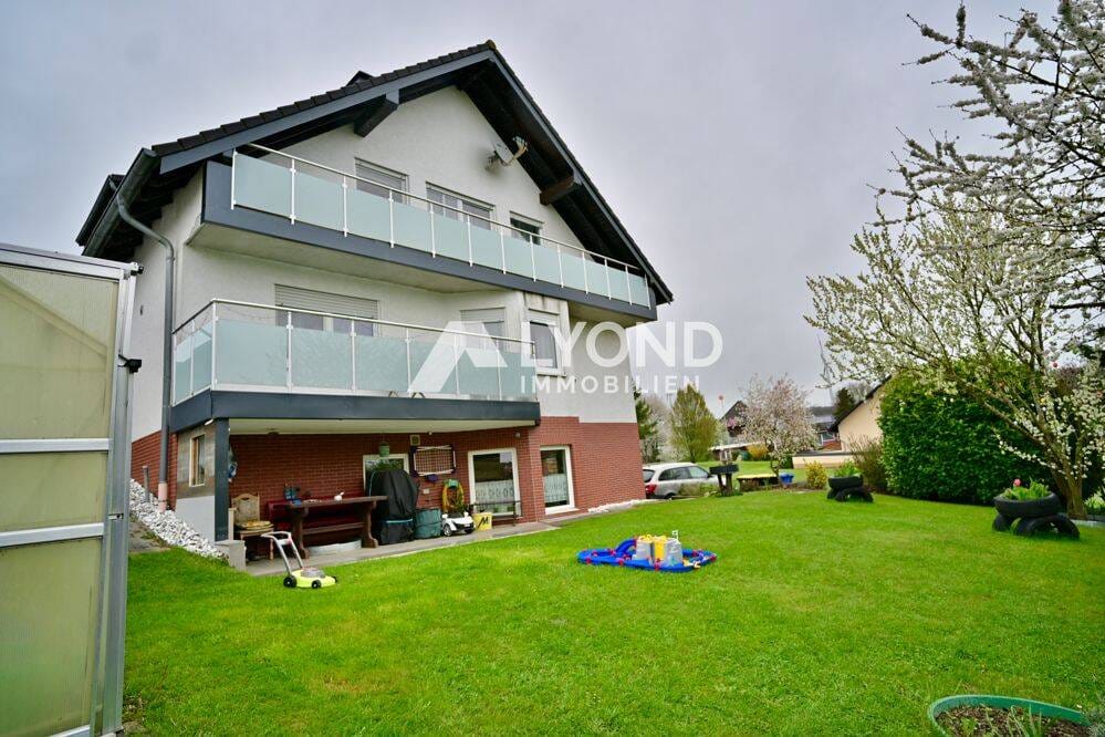 Immobilie in Unzenberg - Großzügiges Einfamilienhaus mit Sauna und viel Platz im Hunsrück - Bild 2