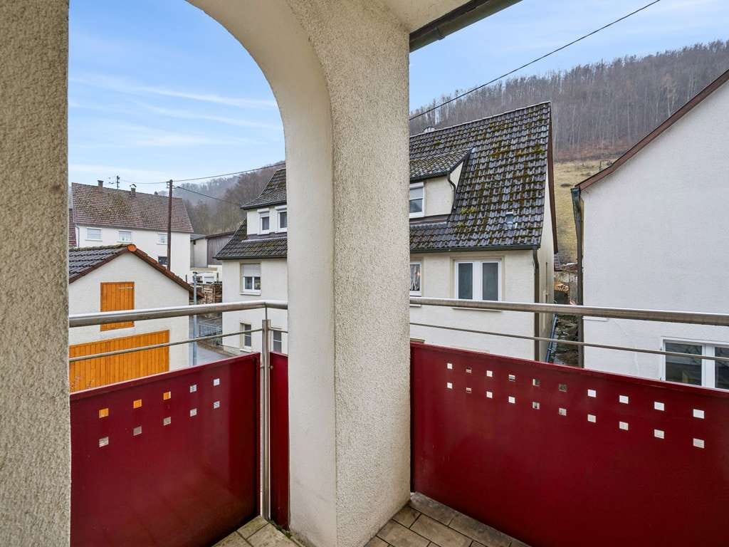 Immobilie in Lenningen - Naturnah und familienfreundlich – Haus mit Potenzial in ruhiger Wohnlage in Lenningen - Bild 1