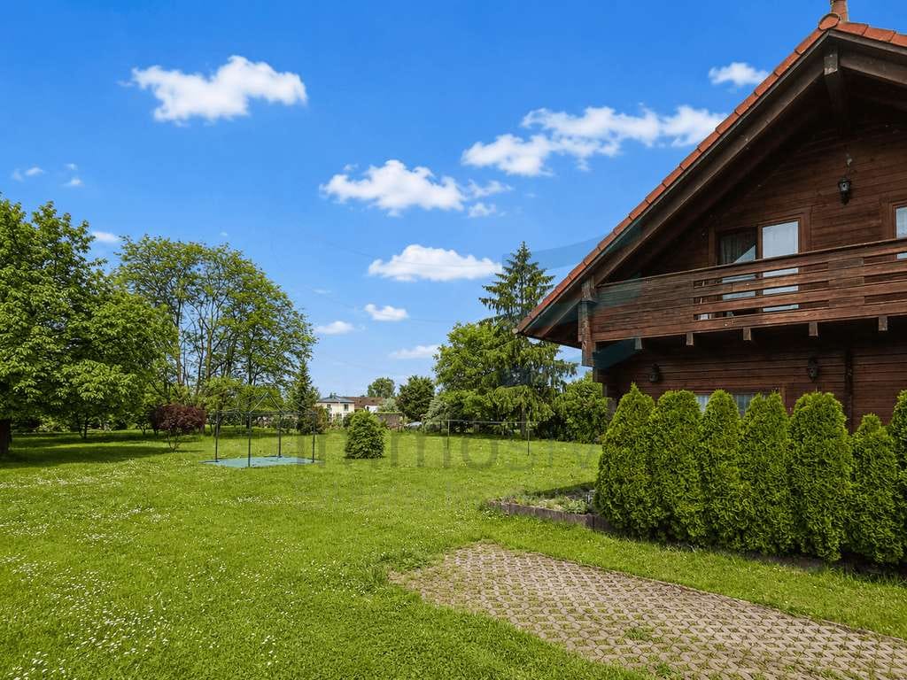Immobilie in Pessin - Ihr eigenes Stück Natur: Charmantes Holzhaus auf ca. 3.027 m² Grundstück mit viel Freiraum - Bild 2