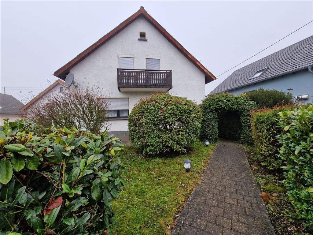 Immobilie in Tholey - Freistehendes 1 FH / Garten / Garage mit tollem Blick in ruhige Lage Tholey - Bild 0